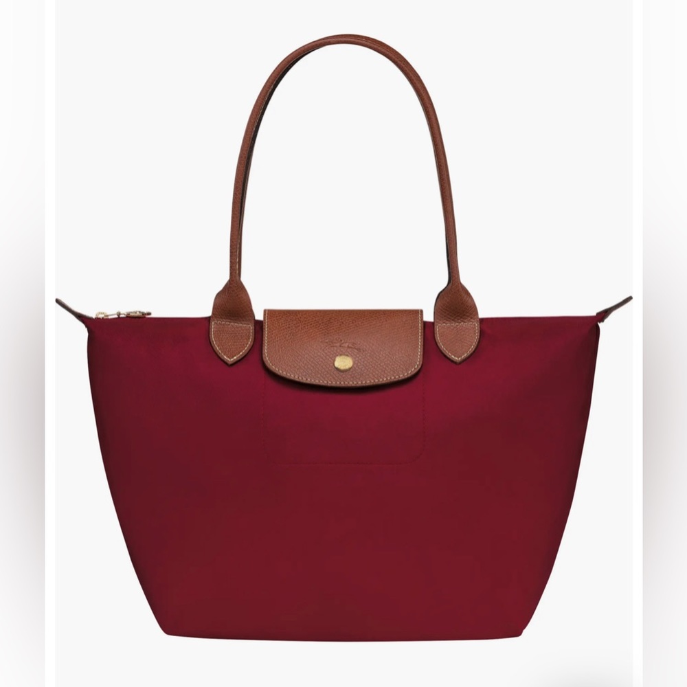 Medium Le Pliage Shoulder Tote - in red
Retail : $140